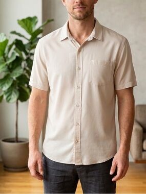 Cotton On Men's Short-Sleeve Button-Down Shirt in Beige